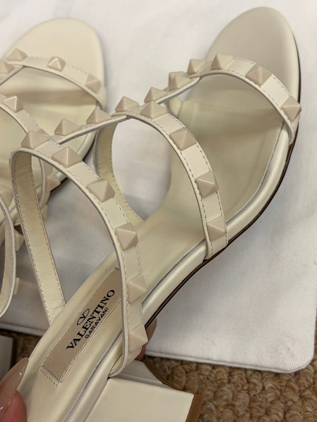 VALENTINO 26S ROCKSTUD HIGH HEEL SANDALS IN OFF-WHITE CALFSKIN