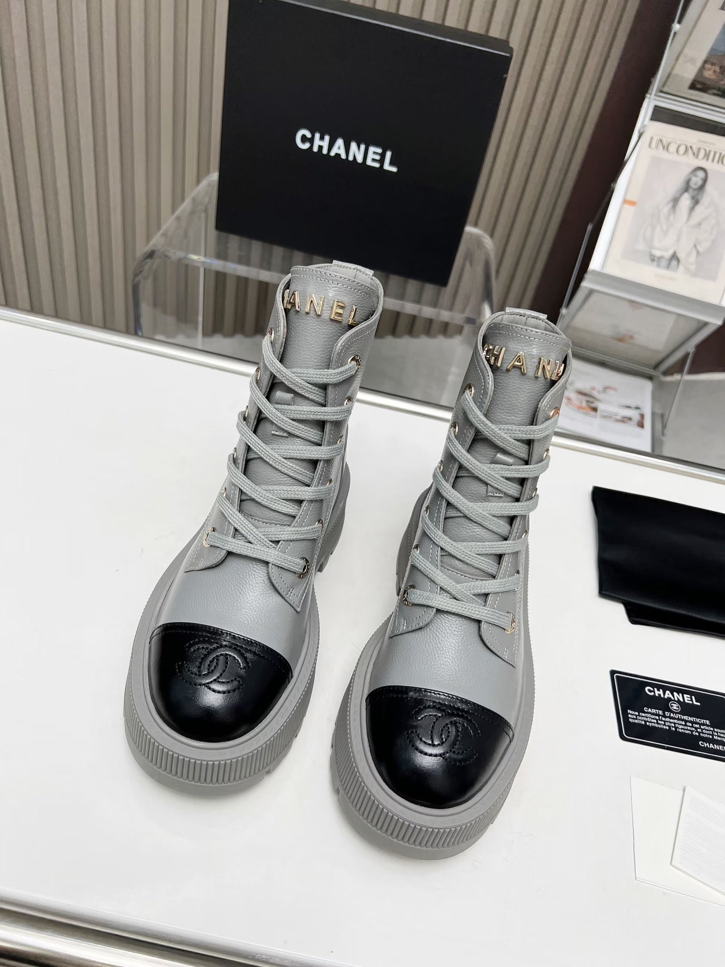 SHORT BOOTS IN SLATE GREY MIX BLACK COWHIDE