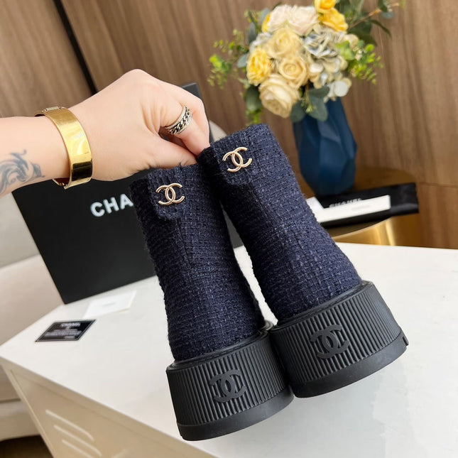 SHORT BOOTS IN DENIM BLUE TWEED AND BLACK CALFSKIN