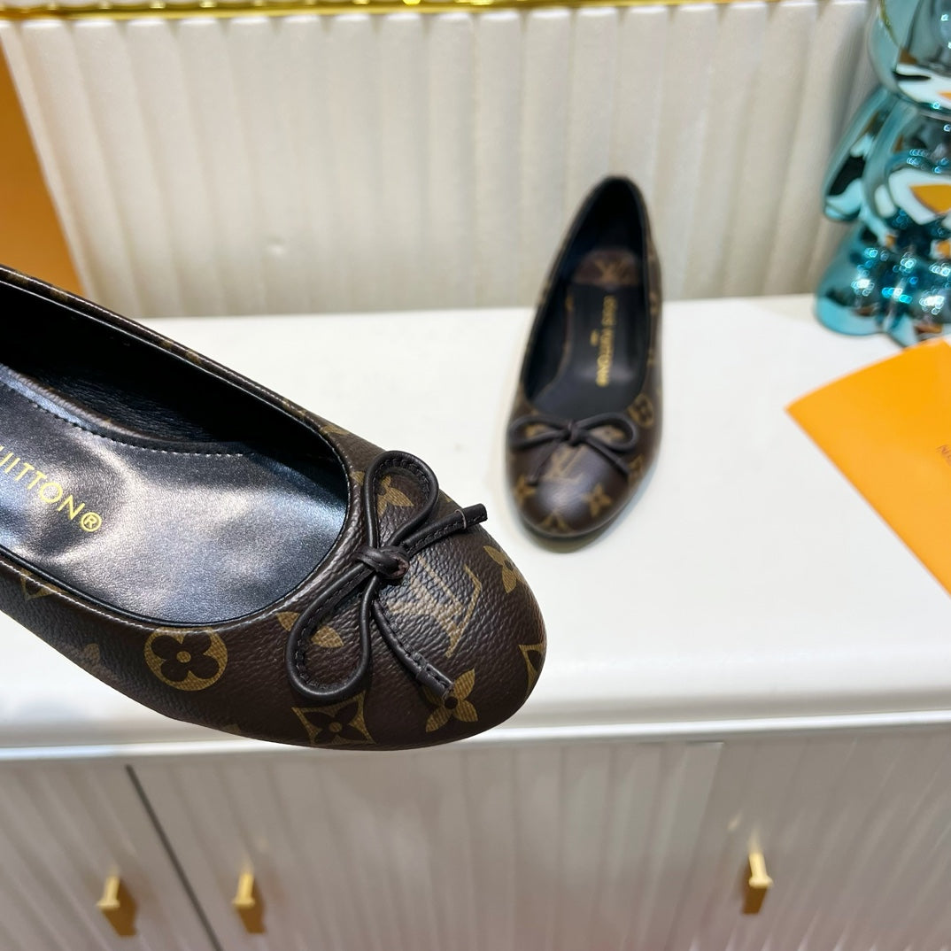 LV 26S BALLET FLATS IN DARK BROWN MONOGRAM CANVAS WITH BOW