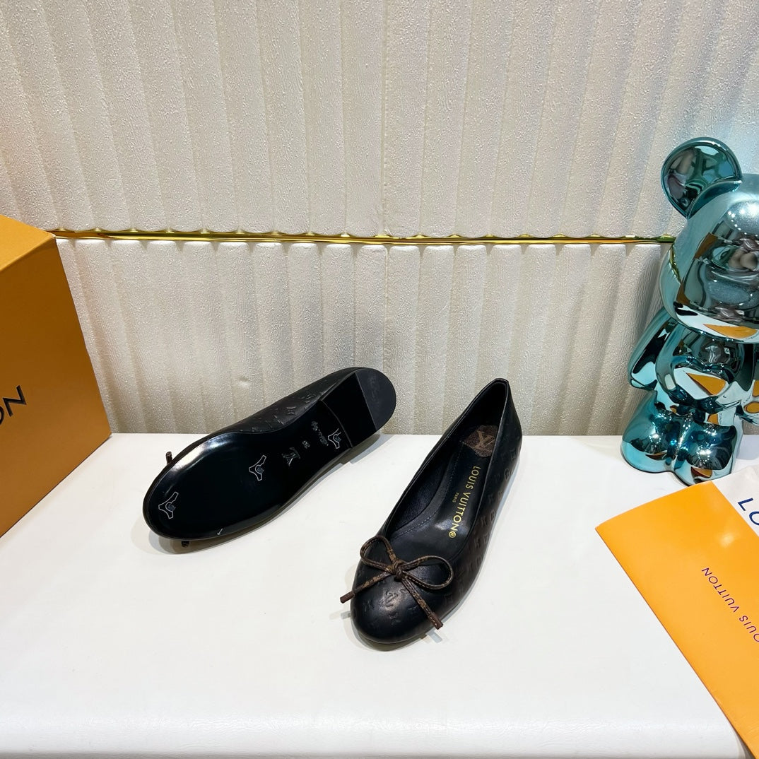 LV 26S BALLET FLATS IN BLACK MONOGRAM CALFSKIN WITH BOW