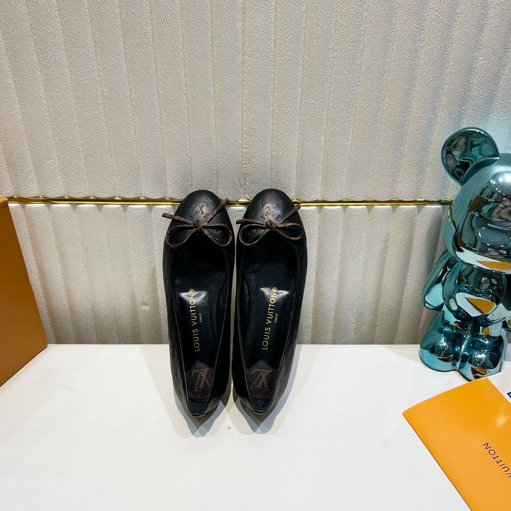 LV 26S BALLET FLATS IN BLACK MONOGRAM CALFSKIN WITH BOW