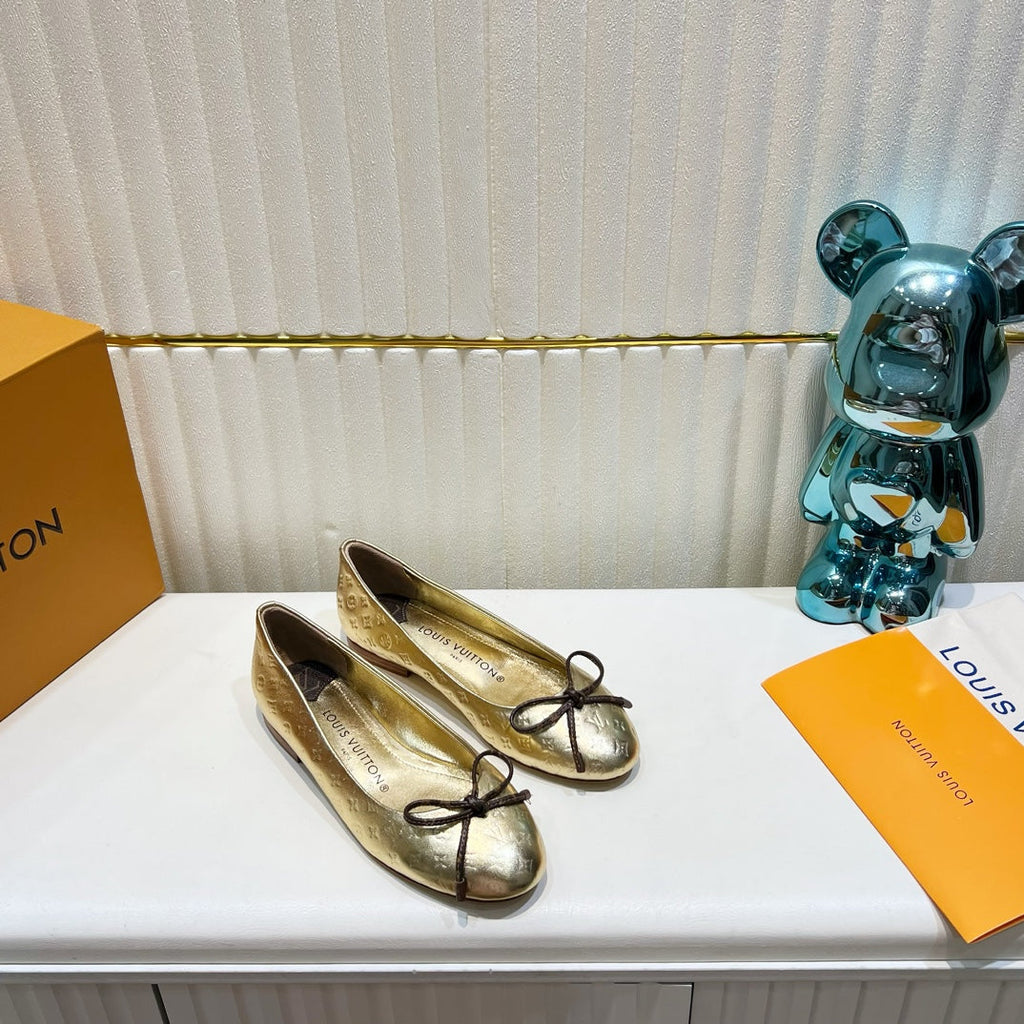 LV 26S BALLET FLATS IN GOLD MONOGRAM CALFSKIN WITH BOW