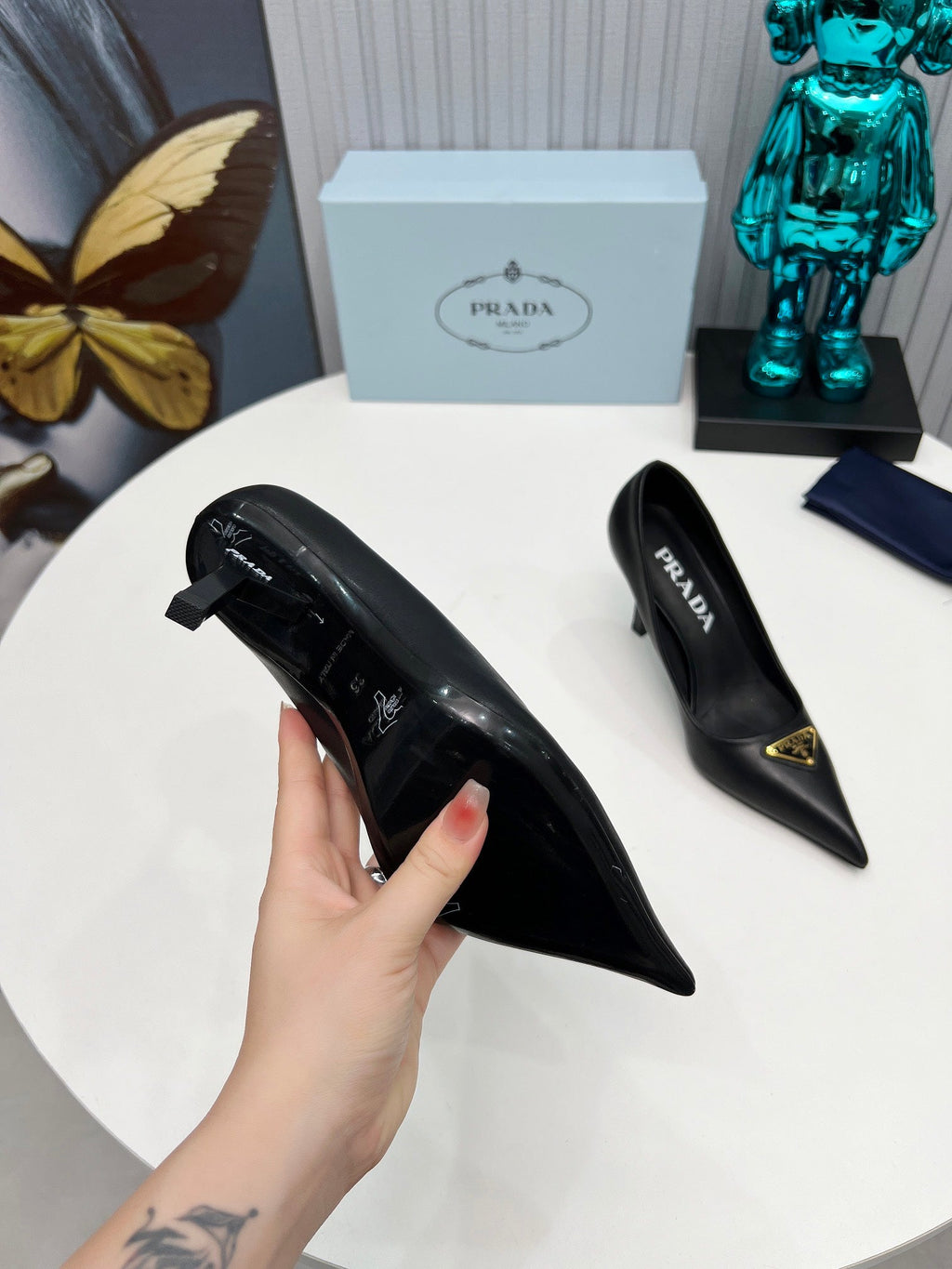 HIGH-HEEL PUMPS IN BLACK SHEEPSKIN