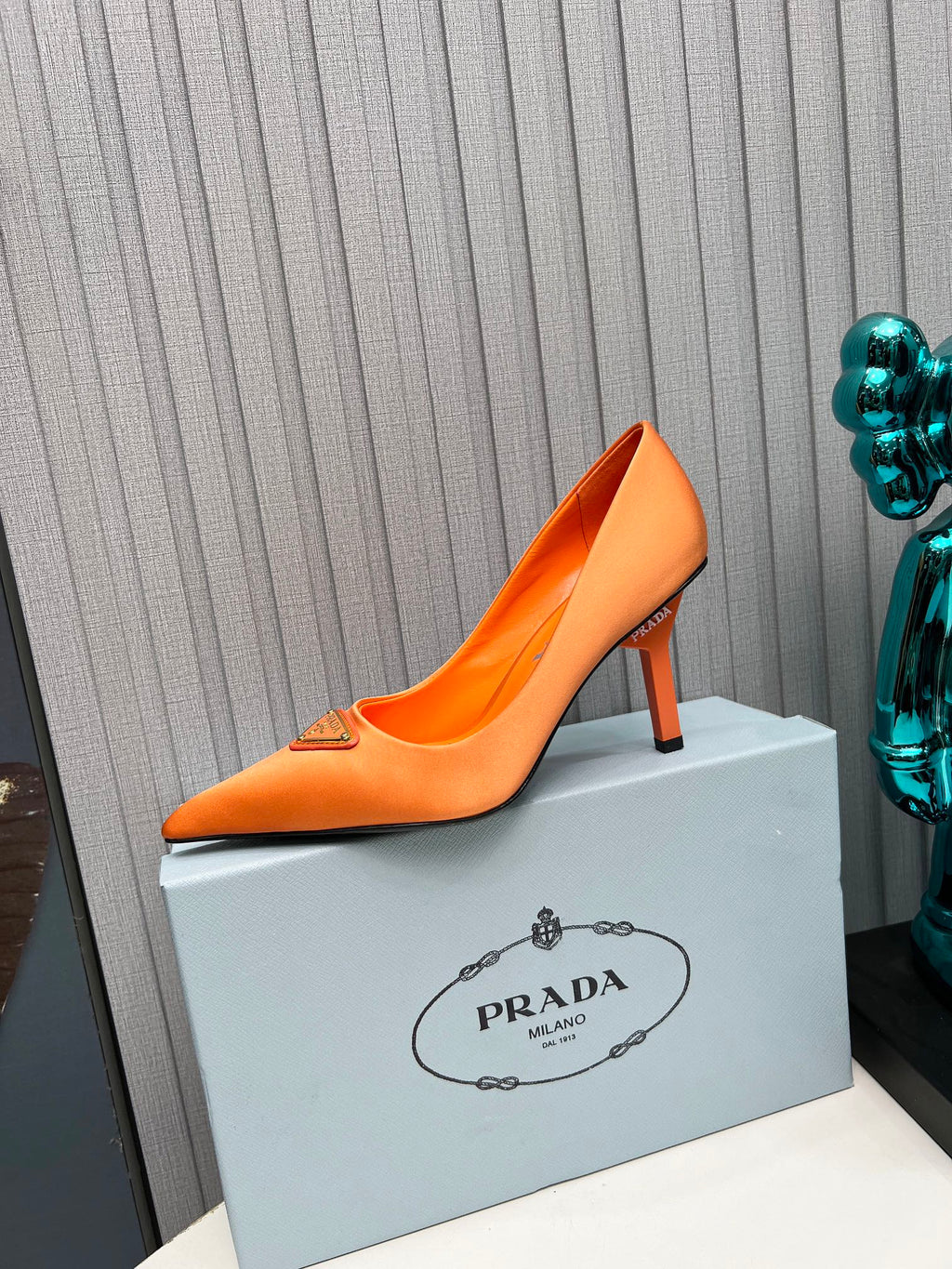 PRADA 26S POINTED TOE PUMPS STILETTO HEEL 80MM IN ORANGE SATIN