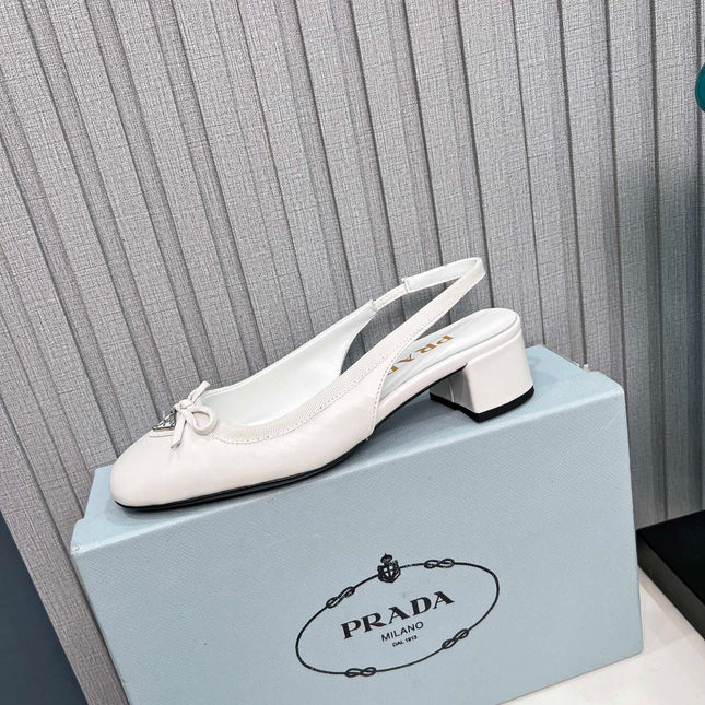 PRADA 26S ROUND TOE SLINGBACK PUMPS 40MM IN WHITE CALFSKIN WITH BOW