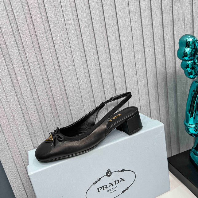 PRADA 26S ROUND TOE SLINGBACK PUMPS 40MM IN BLACK CALFSKIN WITH BOW