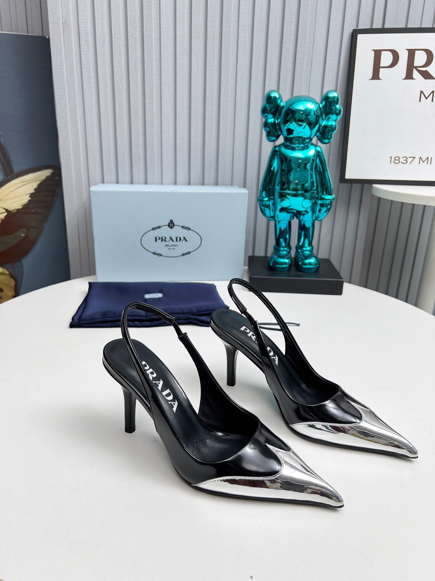 HIGH SLING BACK PUMPS IN SILVER MIX BLACK GLOSSY CALFSKIN