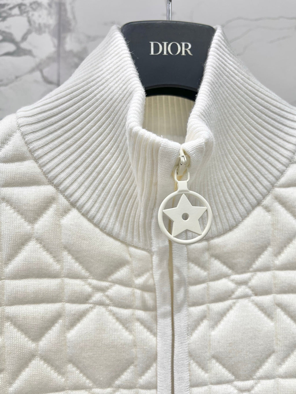 DIOR 26S DIAMOND-PATTERN KNIT VEST 947