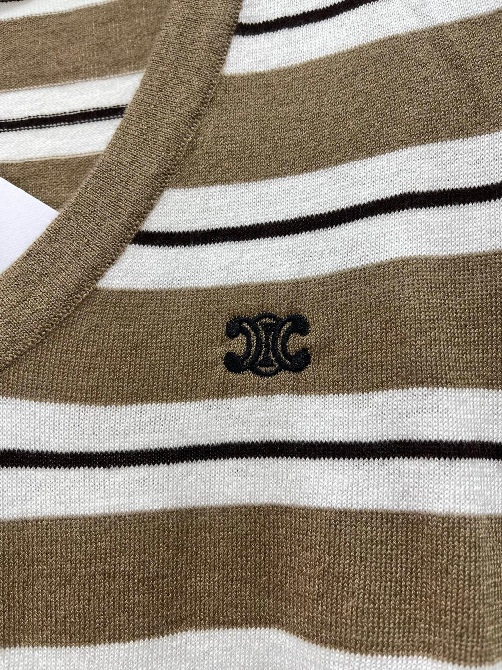 CELINE 26S V NECK SHORT SLEEVE T-SHIRT 207