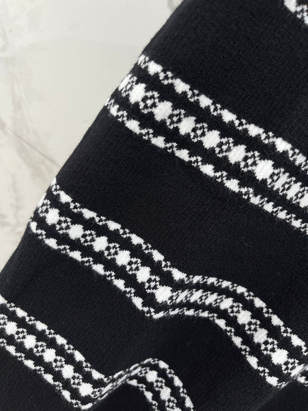 LV 26S SHORT-SLEEVED SWEATER STYLE 258