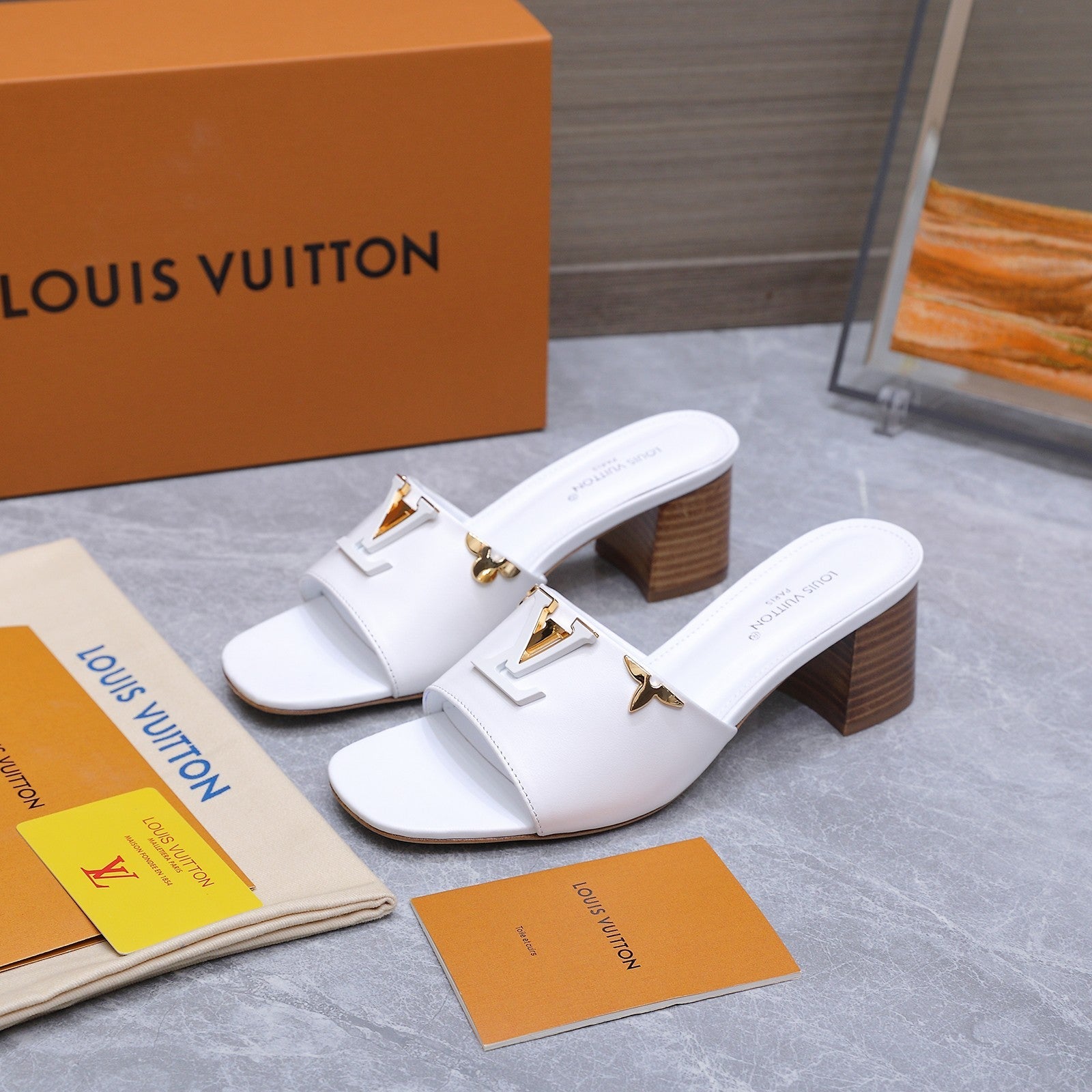 LV 26S BLOCK HEEL MULE SANDALS 55MM IN WHITE CALFSKIN GOLD HARDWARE