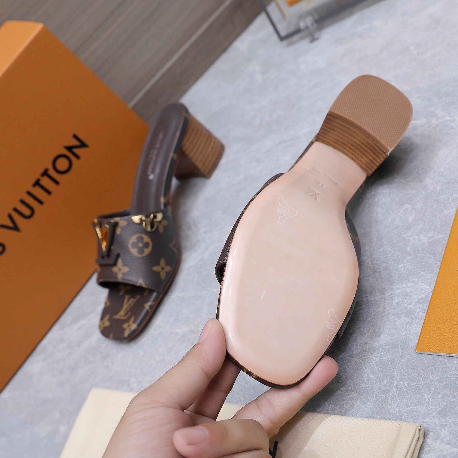LV 26S BLOCK HEEL MULE SANDALS 55MM IN DARK BROWN MONOGRAM CALFSKIN GOLD HARDWARE