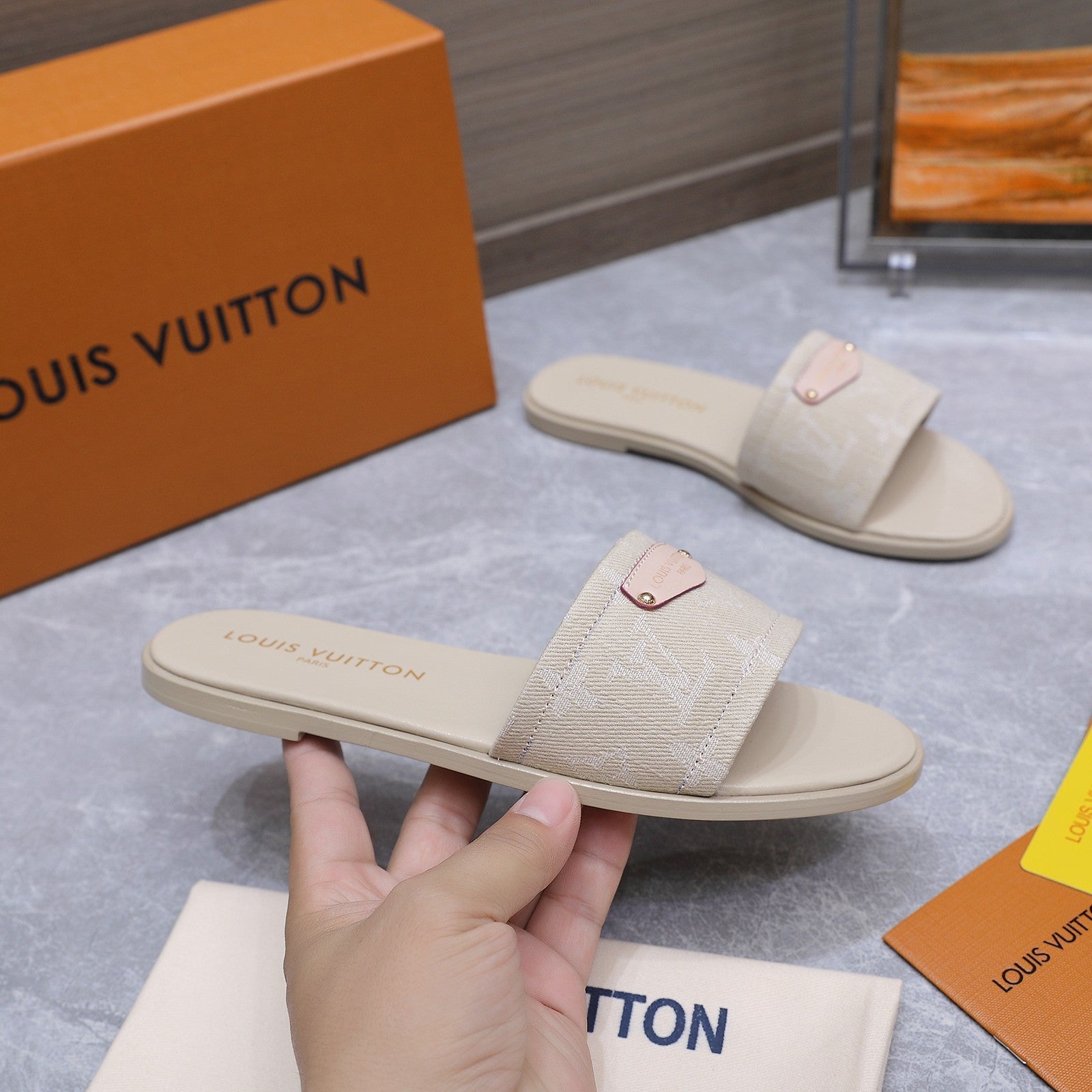 LV 26S FLAT SLIDE SANDALS IN NUDE BEIGE MONOGRAM CANVAS AND CALFSKIN