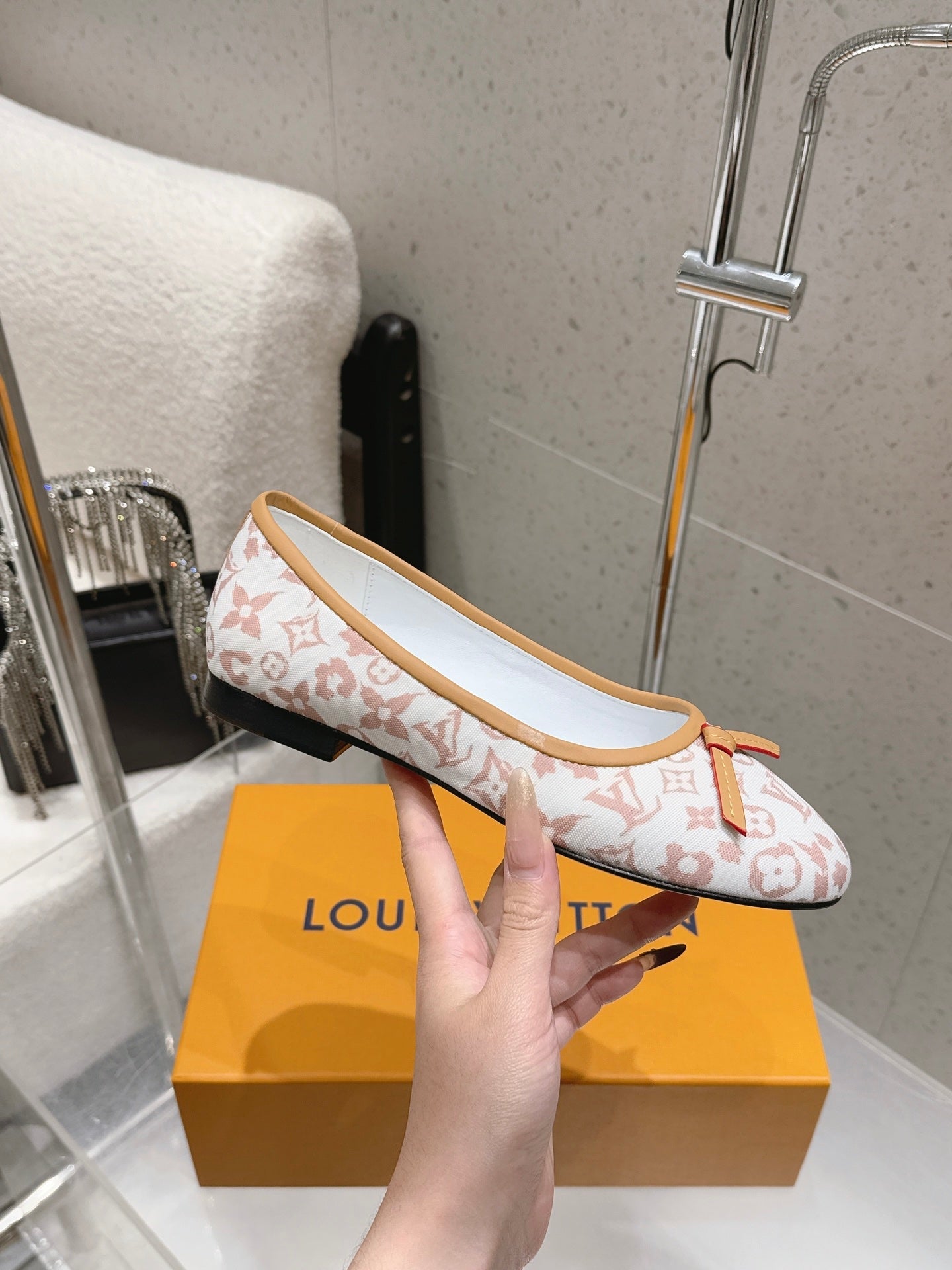 LV 26S BALLET FLATS IN WHITE PINK MONOGRAM CANVAS WITH BEIGE CALFSKIN BOW