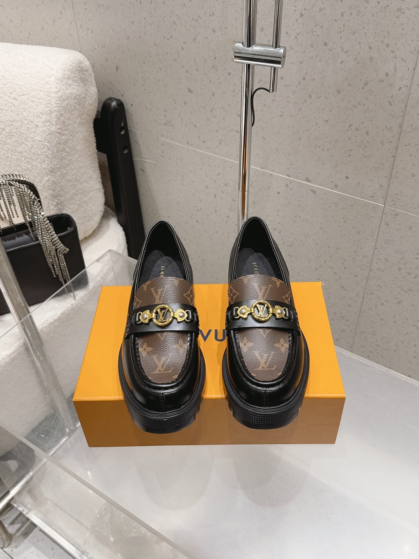 LV 26S PLATFORM LOAFERS IN BLACK CALFSKIN AND BROWN MONOGRAM CANVAS GOLD HARDWARE