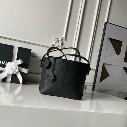 CHANEL 26S BUCKET SHOULDER BAG 27 IN BLACK LAMBSKIN GOLD HARDWARE