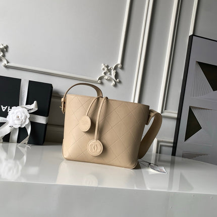 CHANEL 26S BUCKET SHOULDER BAG 27 IN BEIGE LAMBSKIN GOLD HARDWARE