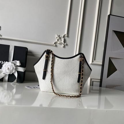 CHANEL 26S MAXI SHOPPING BAG 28 IN WHITE RAFFIA AND BLACK CALFKIN GOLD HARDWARE