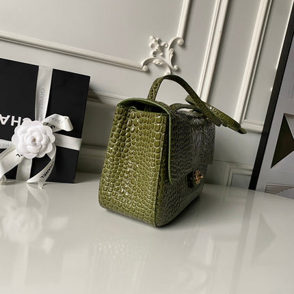 CHANEL 26S CC LOGO SHOULDER BAG 32 IN OLIVE GREEN CROCODILE-EMBOSSED CALFSKIN GOLD HARDWARE