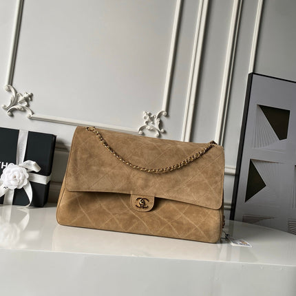 CHANEL 26S CLASSIC FLAP MEDIUM 39 IN LIGHT BROWN QUILTED SUEDE AND CALFSKIN GOLD HARDWARE