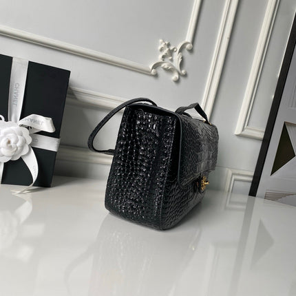 CHANEL 26S CC LOGO SHOULDER BAG 32 IN BLACK CROCODILE-EMBOSSED CALFSKIN GOLD HARDWARE