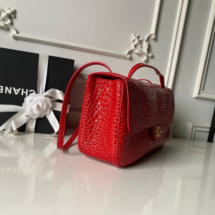 CHANEL 26S CC LOGO SHOULDER BAG 32 IN DARK RED CROCODILE-EMBOSSED CALFSKIN GOLD HARDWARE