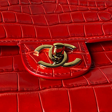 CHANEL 26S CC LOGO SHOULDER BAG 32 IN DARK RED CROCODILE-EMBOSSED CALFSKIN GOLD HARDWARE