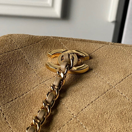 CHANEL 26S CHAIN CLUTCH BAG 32 IN TAN BROWN QUILTED SUEDE GOLD HARDWARE