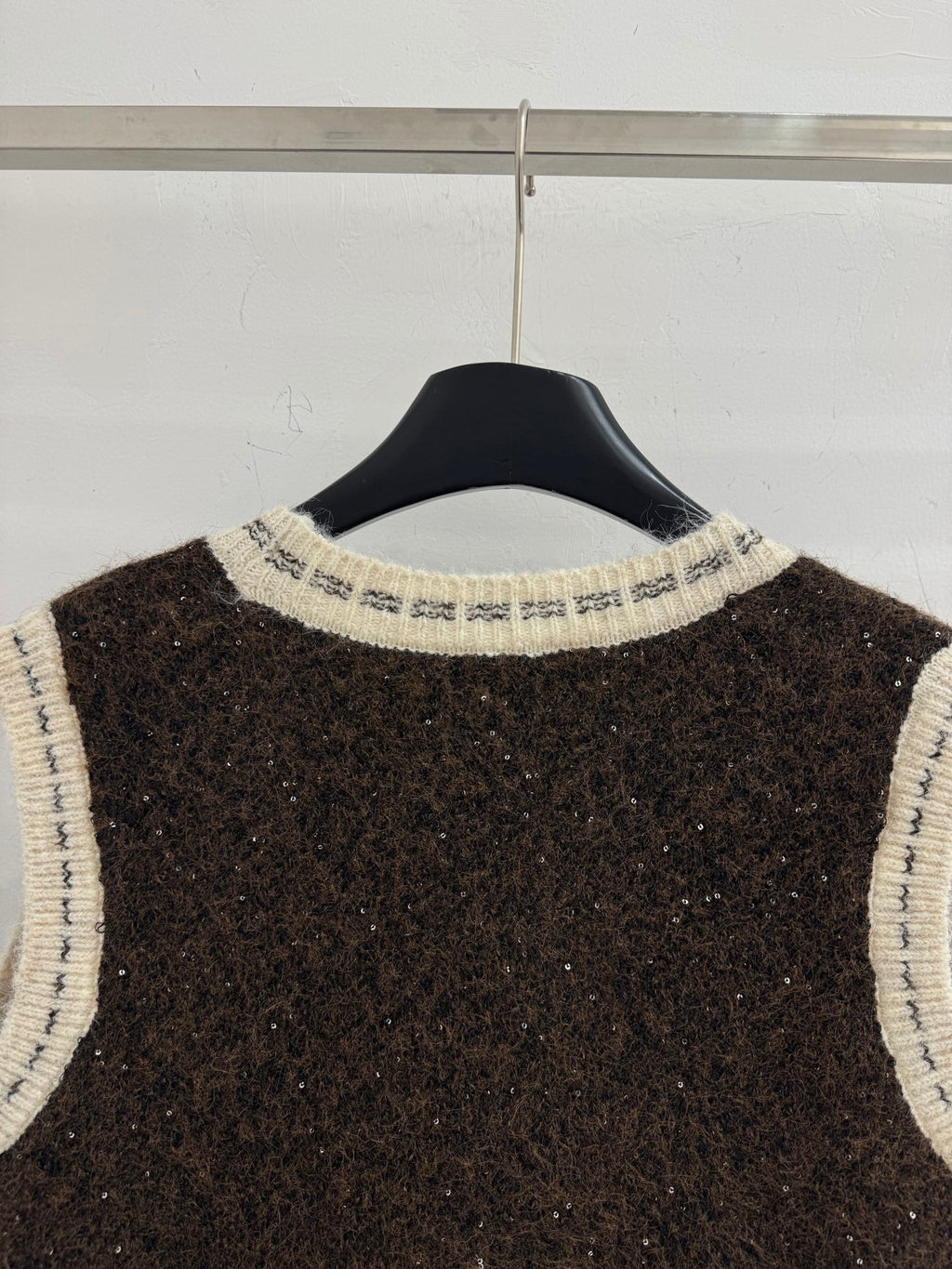 CHANEL 26S SLEEVELESS KNIT BLAZER 741