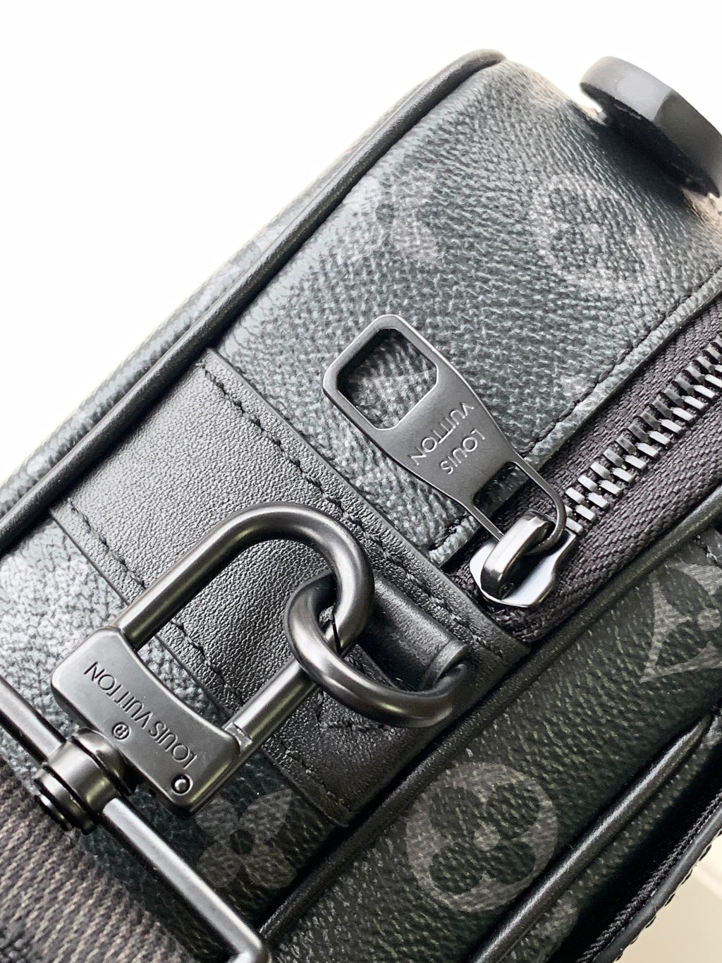 LV 26S S LOCK CROSSBODY BAG 22 IN CHARCOAL GRAY EMBOSSED TAURILLON LEATHER