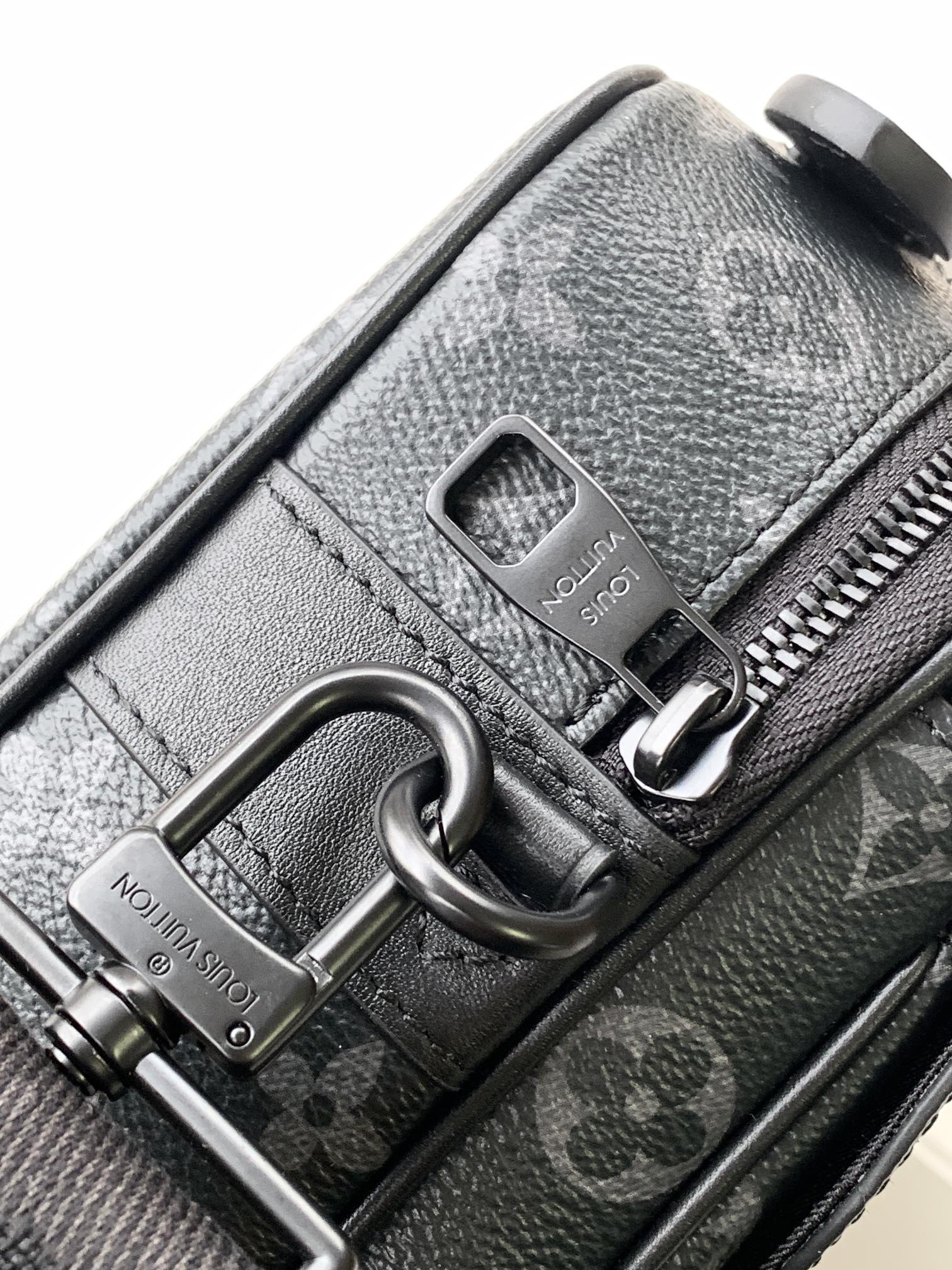 LV 26S S LOCK CROSSBODY BAG 22 IN CHARCOAL GRAY EMBOSSED TAURILLON LEATHER