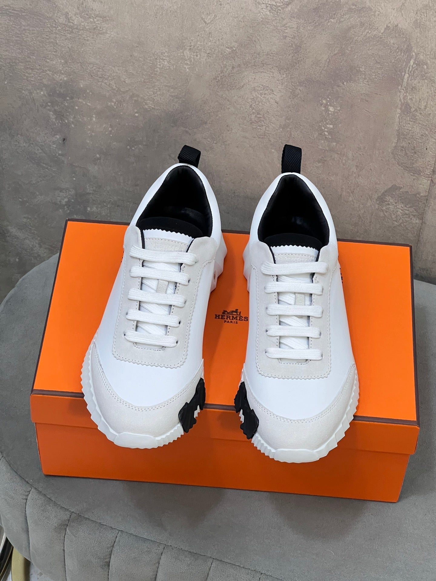 HM SNEAKERS WHITE AND GREY MESH AND H DETAIL SOLE