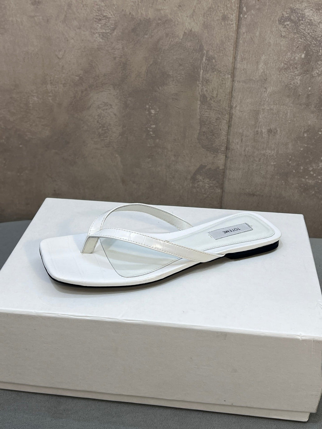 THE ROW 26S SQUARE TOE THONG SANDALS IN WHITE CROCODILE EMBOSSED CALFSKIN