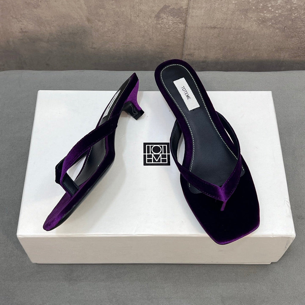 THE ROW 26S SQUARE TOE THONG KITTEN HEEL SANDALS 45MM IN PURPLE VELVET