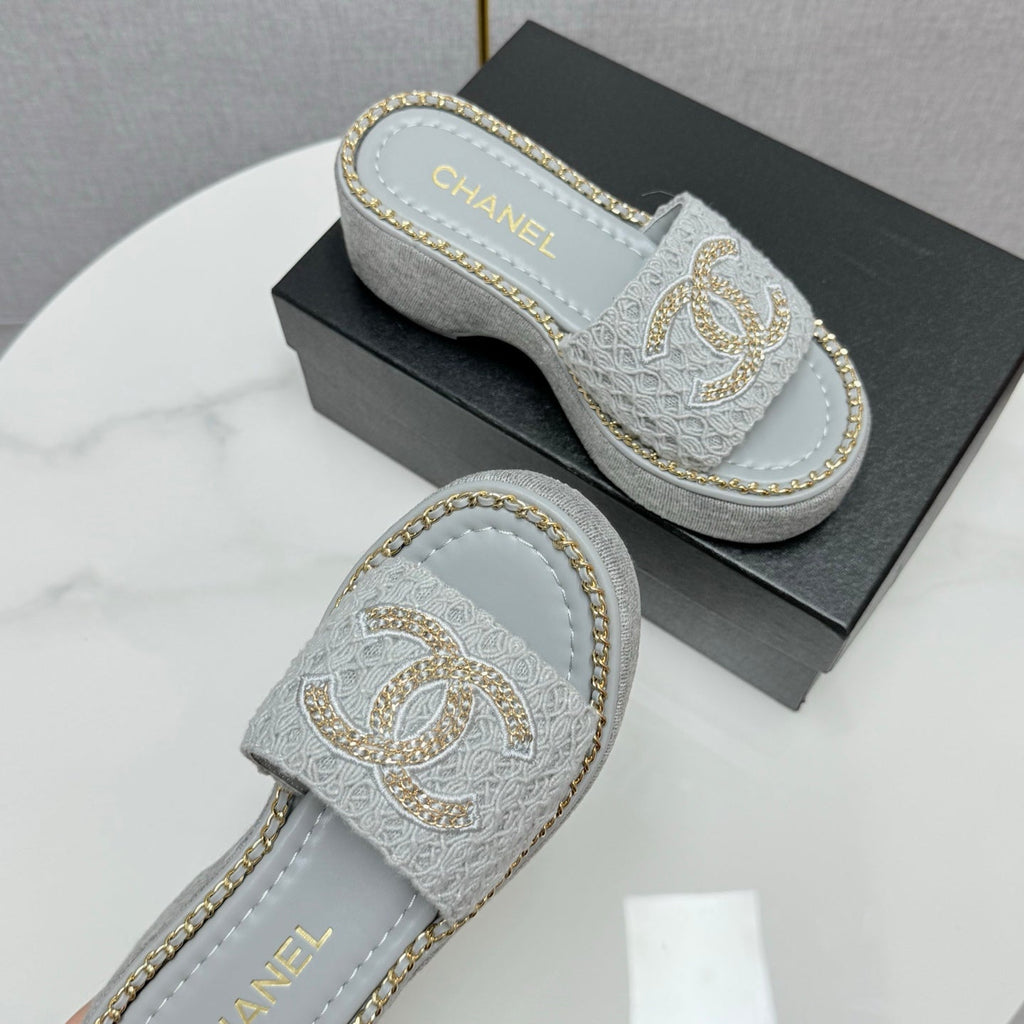 CC WEDGE SOLE SANDALS 25S IN DUSTY BLUE GREY FABRIC WITH LOGO