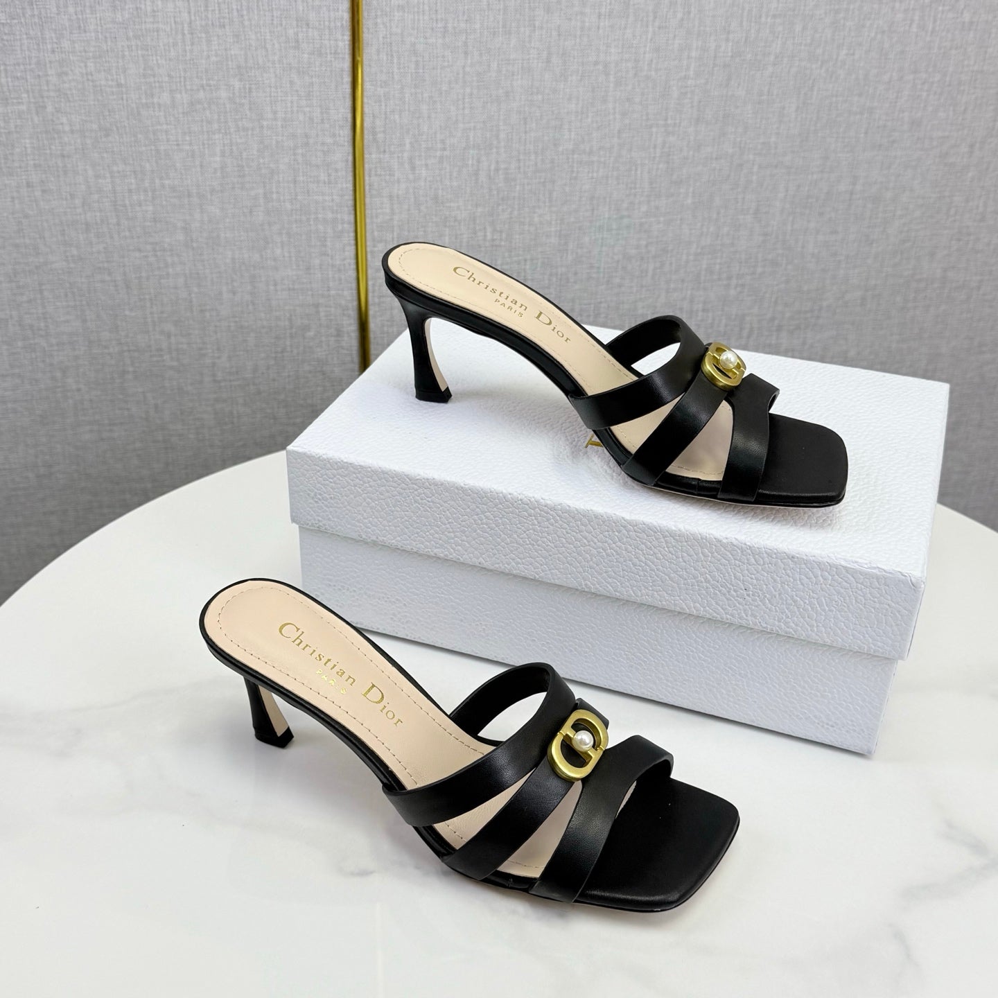 DIOR 26S 30 MONTAIGNE HIGH-HEELED IN BLACK CALFSKIN GOLD HARDWARE