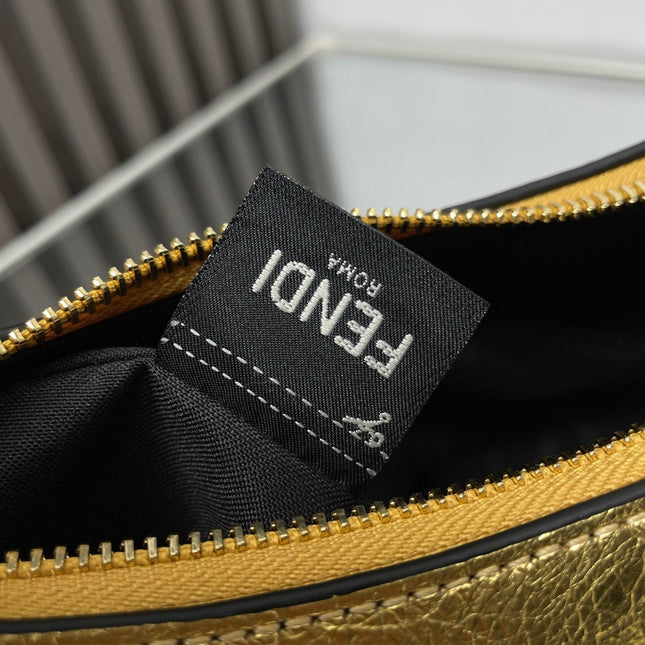 FENDIGRAPHY MEDIUM 29 IN GOLD METALLIC SMOOTH LAMBSKIN GOLD HARDWARE