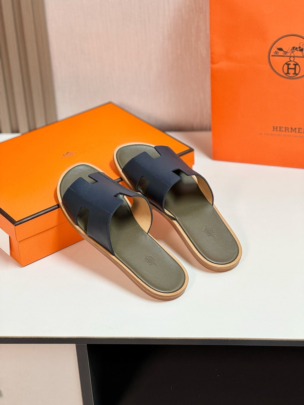 Izmir sandal crocodide black