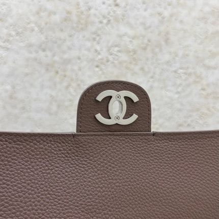 CHANEL 26S SHOULDER BAG 40 IN TAUPE LAMBSKIN GRAINED