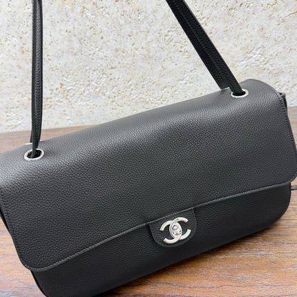 CHANEL 26S SHOULDER BAG 40 IN BLACK LAMBSKIN GRAINED