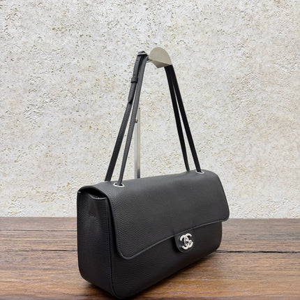 CHANEL 26S SHOULDER BAG 33 IN BLACK LAMBSKIN GRAINED
