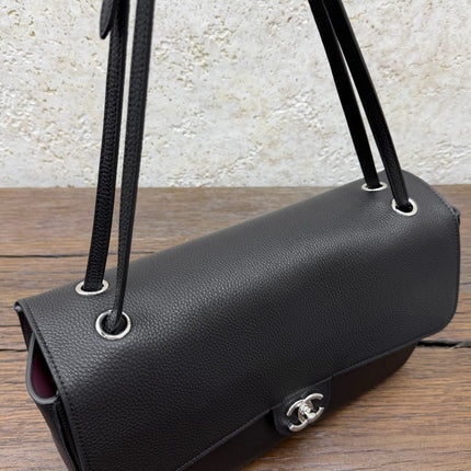 CHANEL 26S SHOULDER BAG 33 IN BLACK LAMBSKIN GRAINED