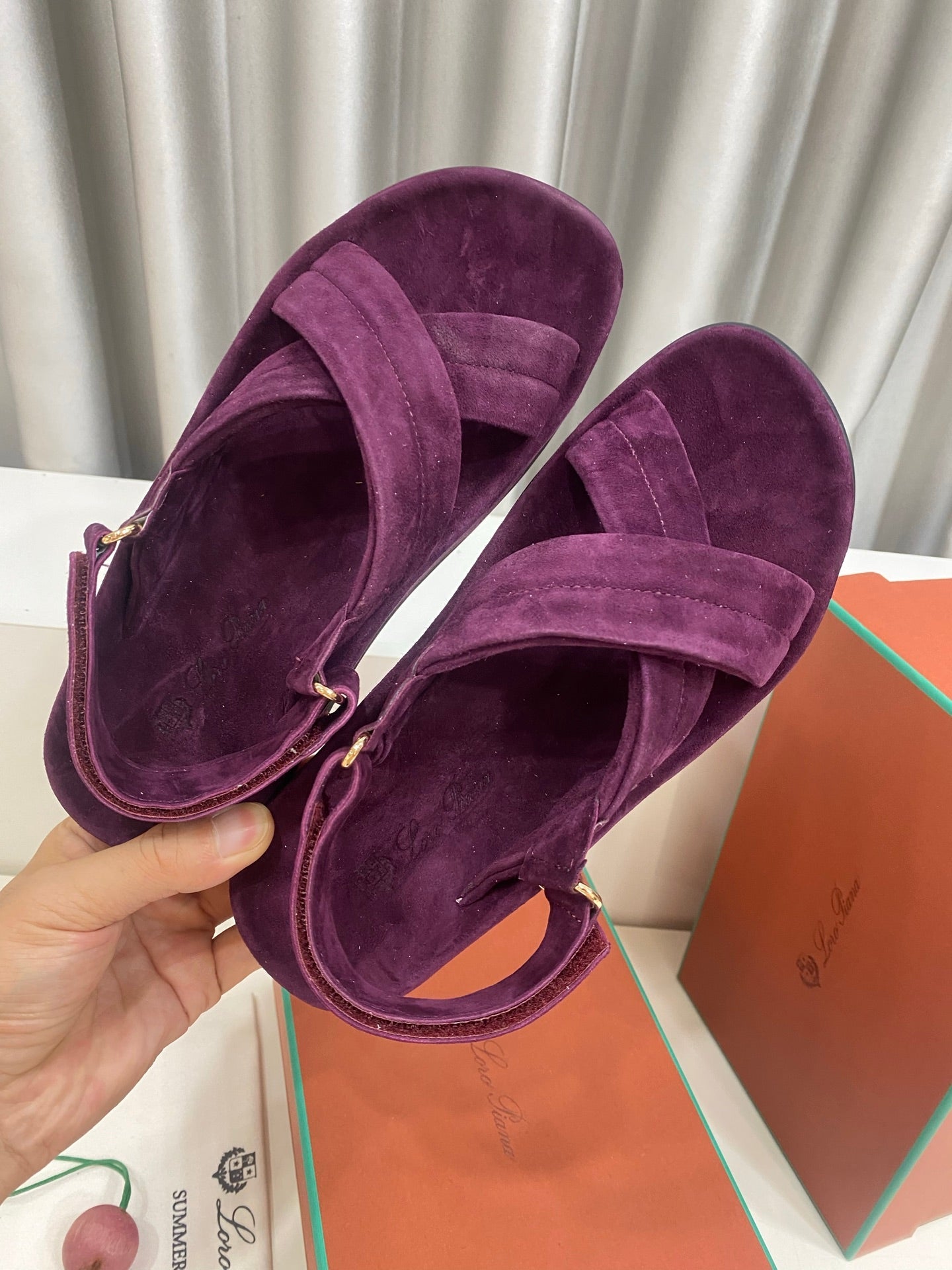 LP 26S CROSS-STRAP SANDALS IN DARK PURPLE SUEDE