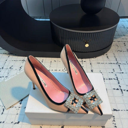Hangisi 100 Pink Linen with Black Leather Jewel Buckle Pumps 161071