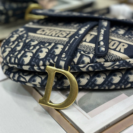 DIOR 26S SADDLE BAG 25 IN NAVY BLUE AND WHITE OBLIQUE JACQUARD