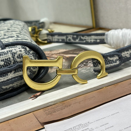 DIOR 26S SADDLE BAG 25 IN NAVY BLUE AND BLACK OBLIQUE JACQUARD