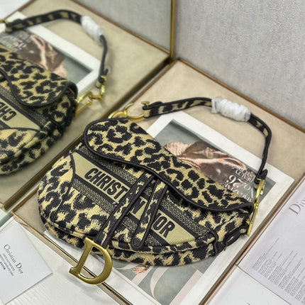 DIOR 26S SADDLE BAG 25 IN BEIGE EOPARD-PRINT JACQUARD