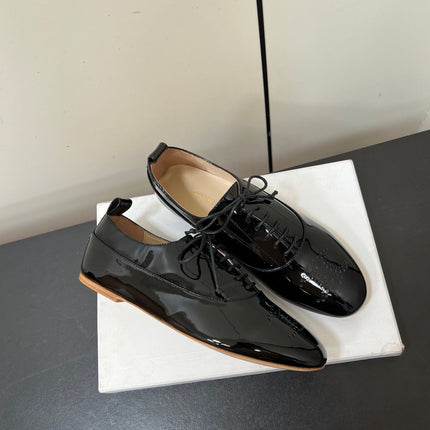 CELINE 26S MINIMAL LACE-UP SHOES IN BLACK GLOSSY CALFSKIN