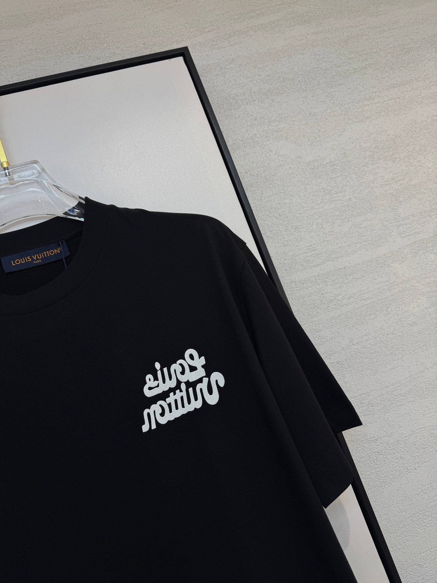 LV T-SHIRT IN BLACK COTTON FABRIC 238921